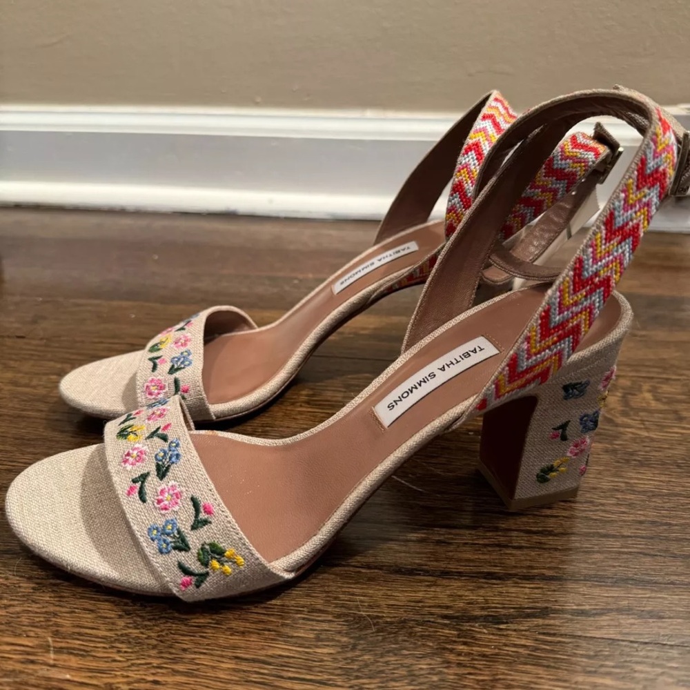 SOLD Tabitha Simmons Leticia Embroidered Cream Floral Sandals